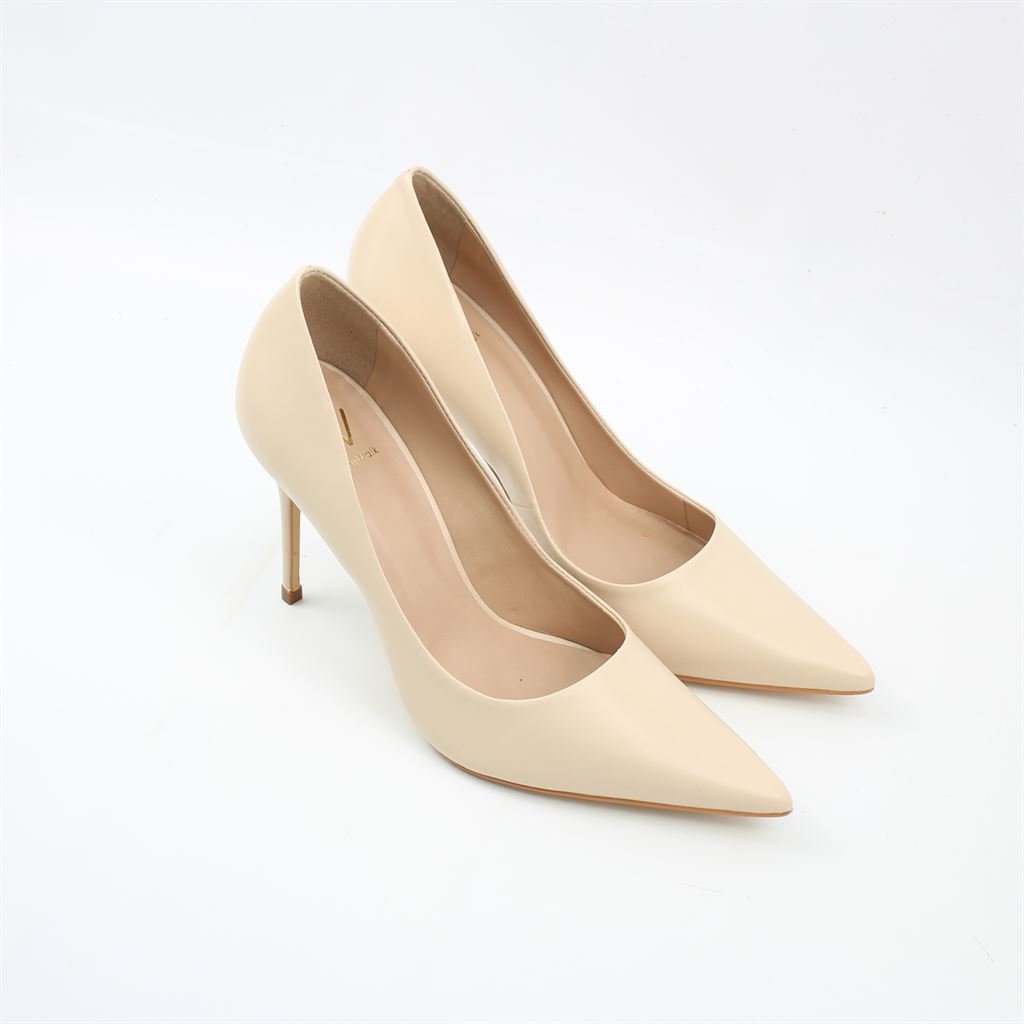 Scarpin Salto Fino Classic Couro Bege 3