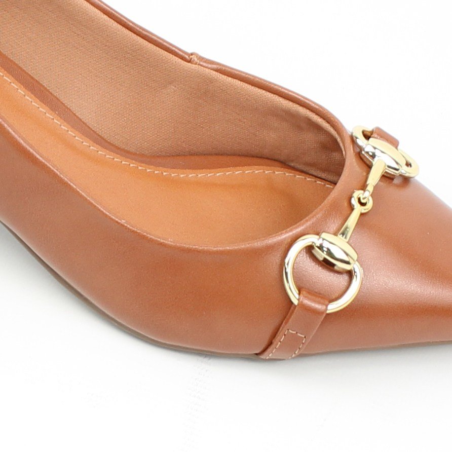 Scarpin Salto Bloco Enfeite Metal Marrom 2