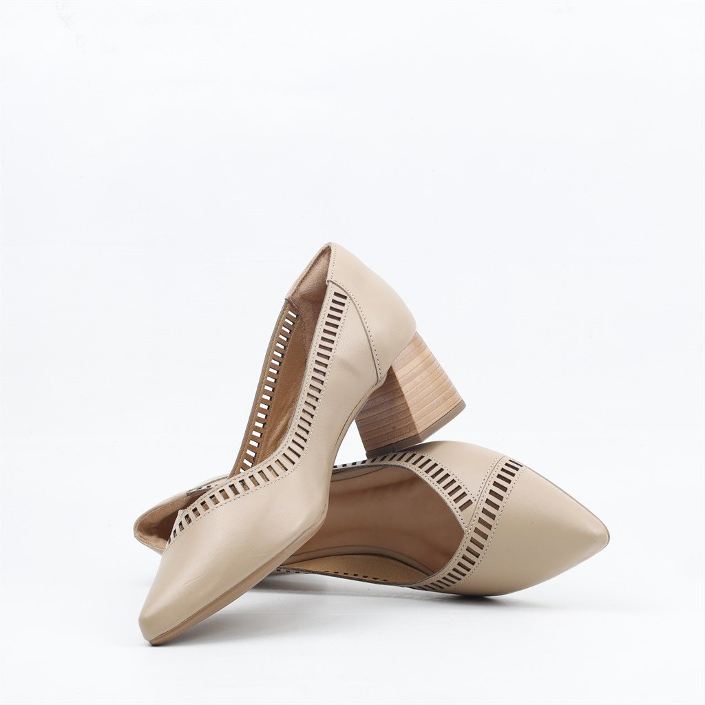 Scarpin Salto Bloco Couro Bege 5