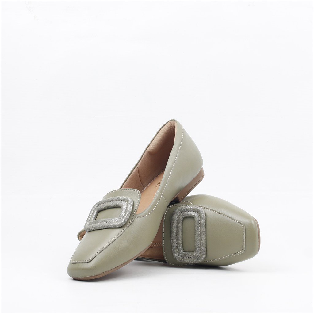 Sapatilha Mocassim Fivela Mate Prata 2