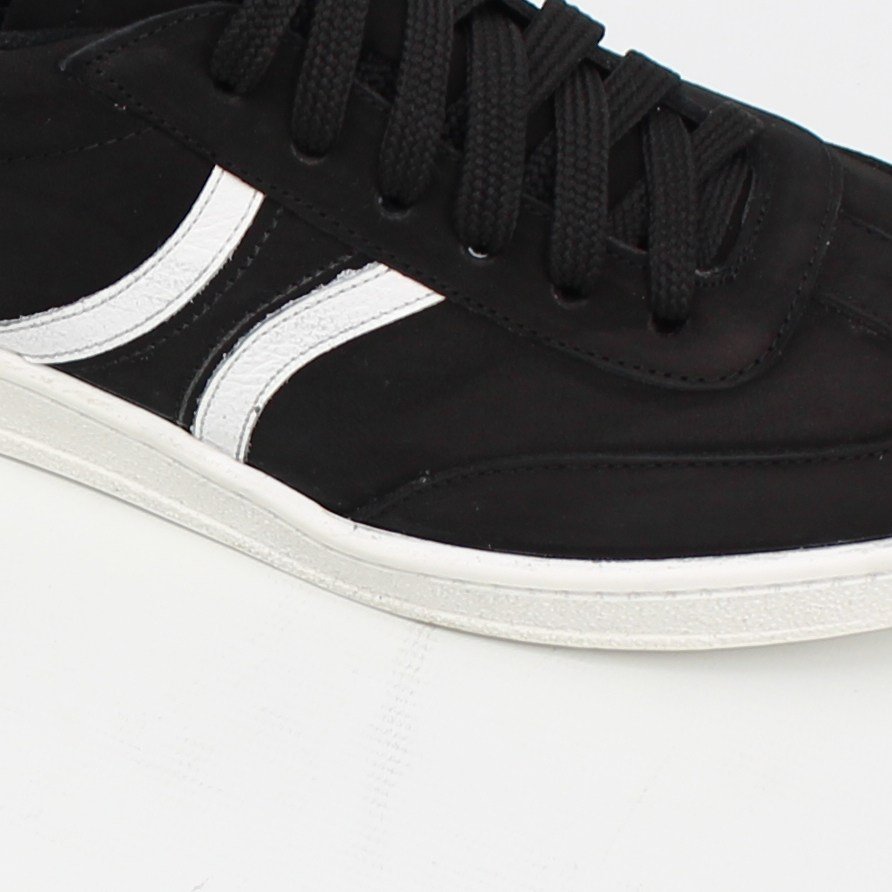 Tênis Flat Couro Preto/Branco 3
