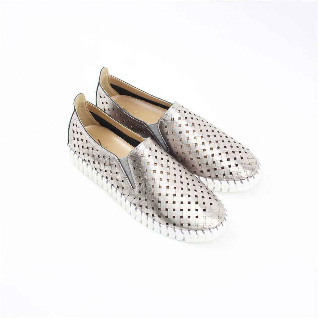 Tênis Slip On Furadinho Couro Prata 2