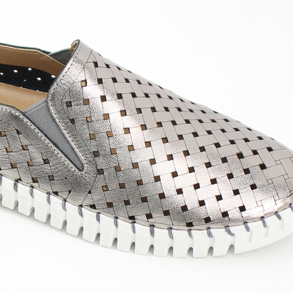 Tênis Slip On Furadinho Couro Prata 3