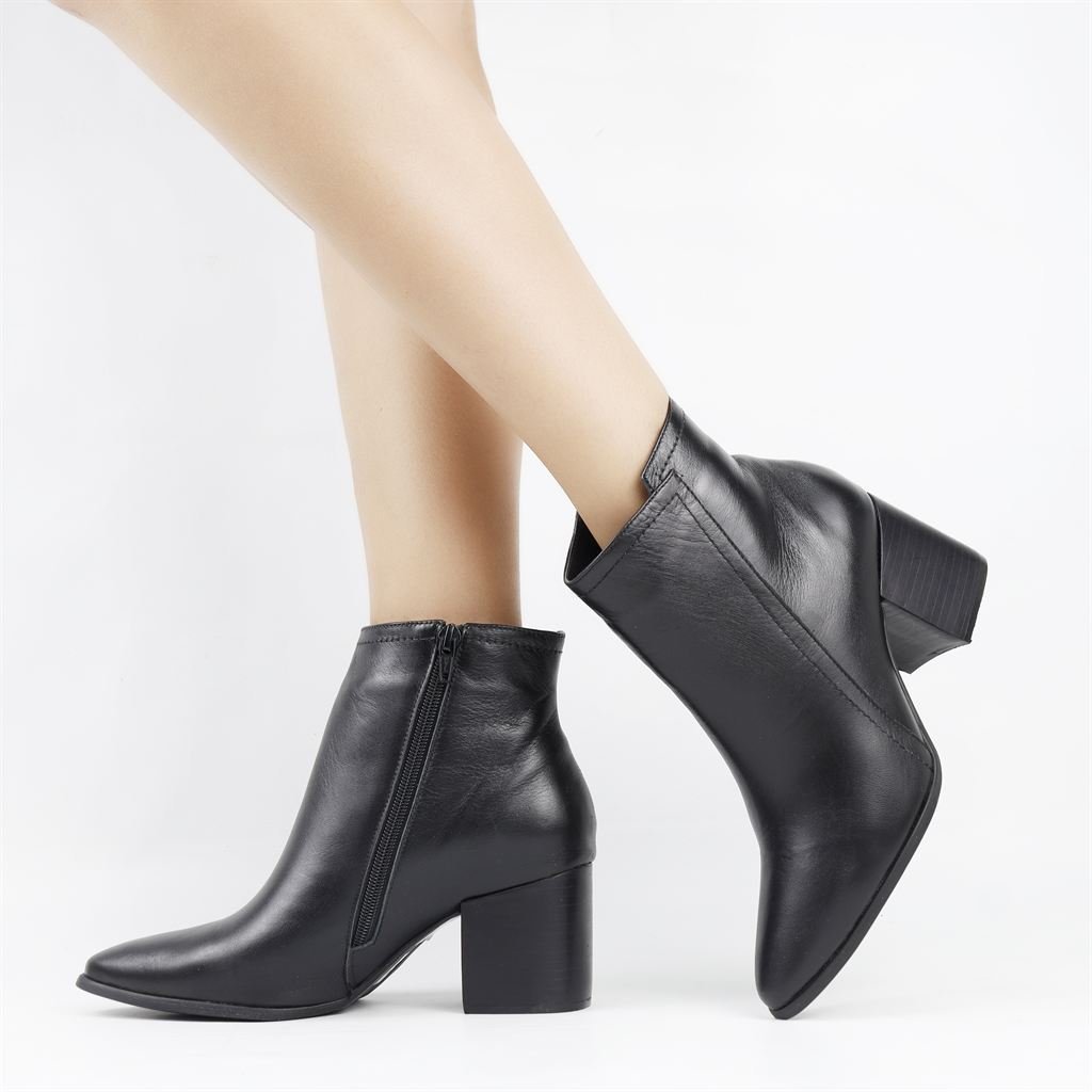 Bota Cano Baixo Salto Bloco Couro