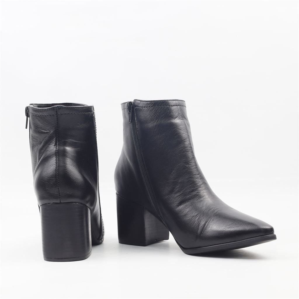 Bota Cano Baixo Salto Bloco Couro Preto 4