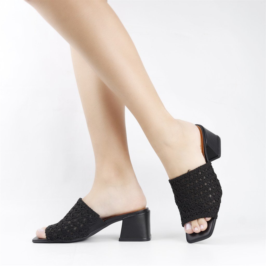 Tamanco Salto Bloco Bordado