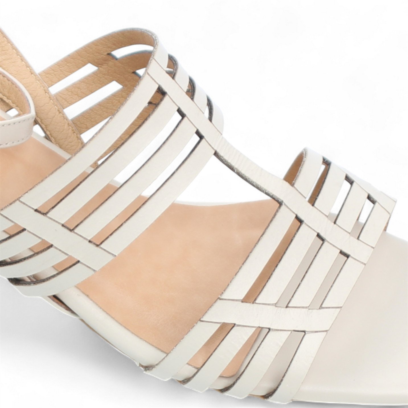 Sandália Salto Bloco Couro Conforto Off White 3
