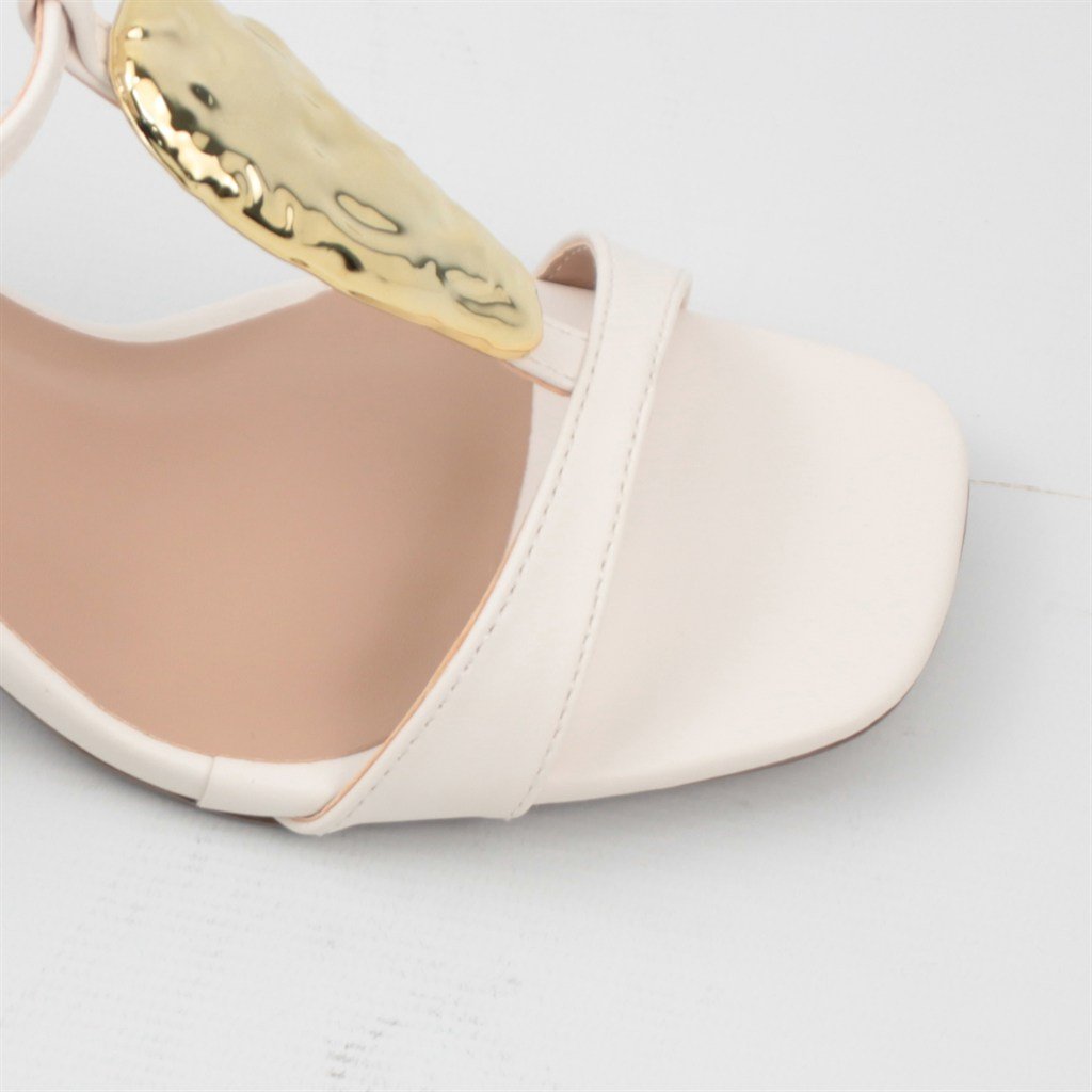 Sandália Salto Bloco Enfeite Branco 4