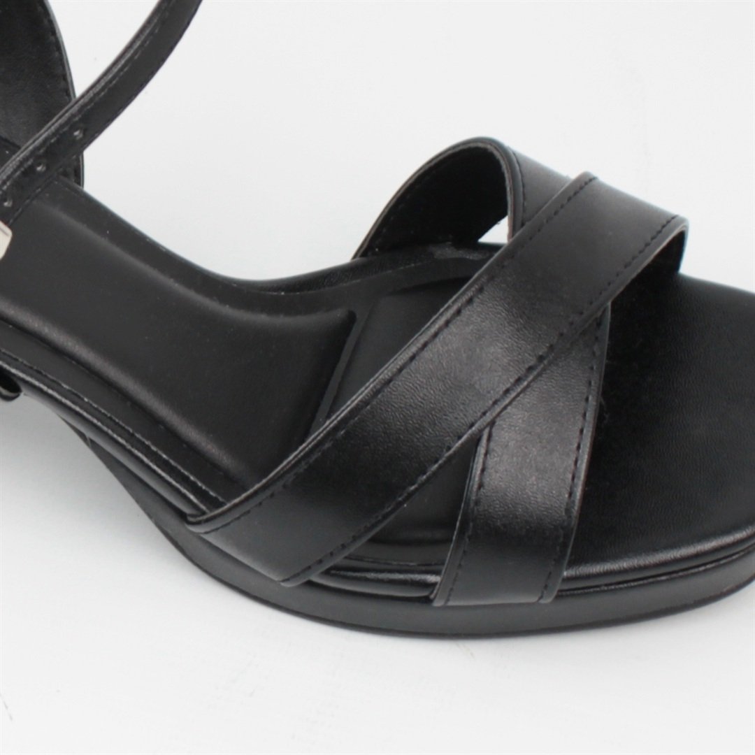 Sandália Salto Bloco Preto 5