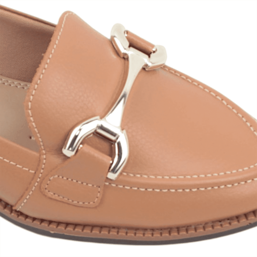 Mocassim Salto Bloco Detalhe Caramelo 4