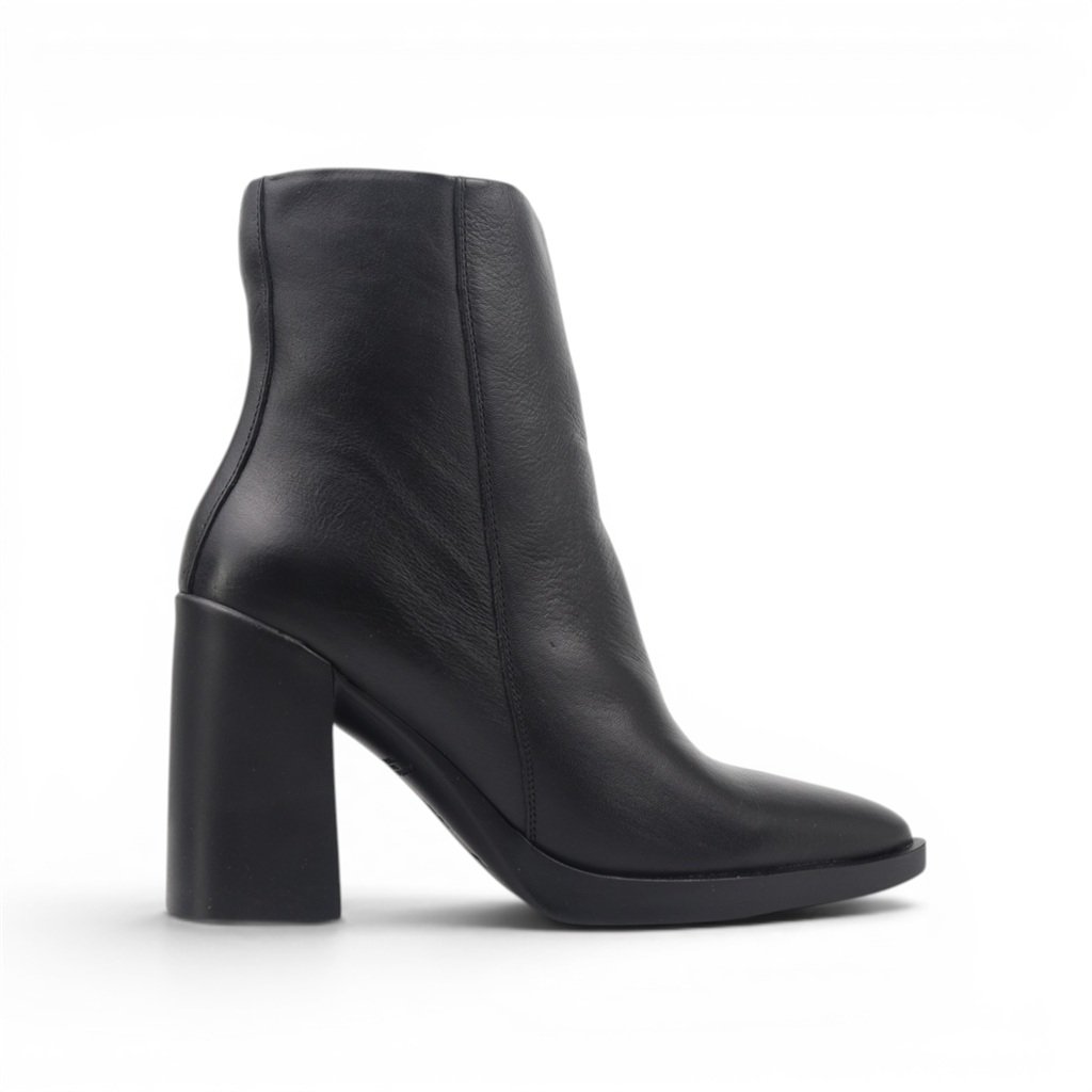 Bota Cano Baixo Couro