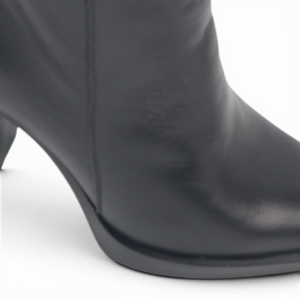Bota Cano Baixo Couro Preto 3