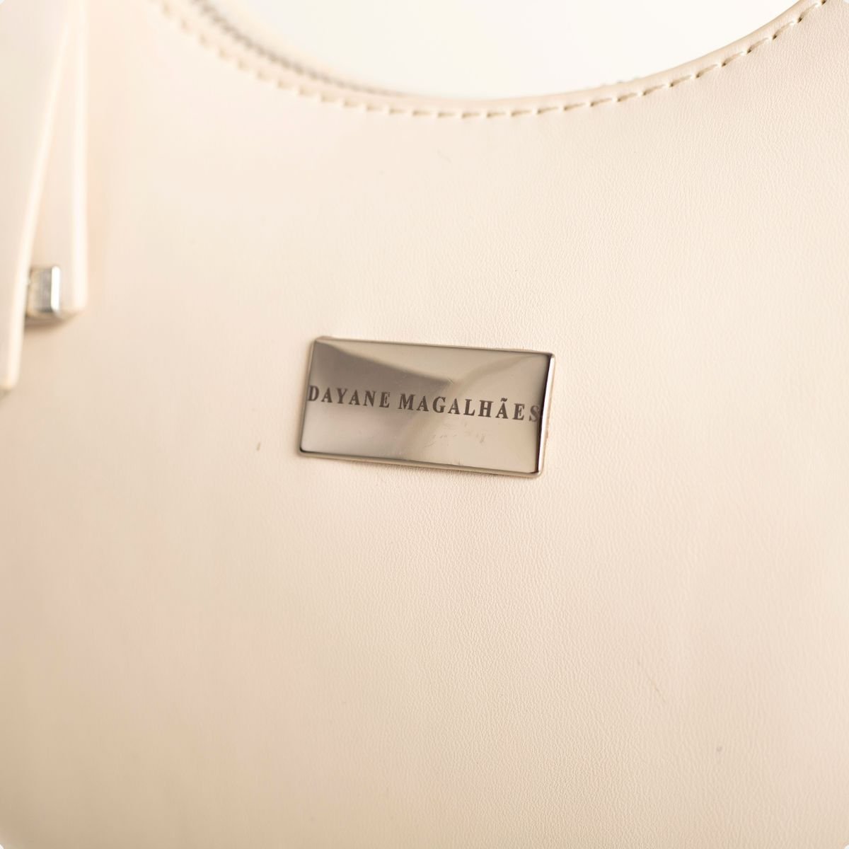 Bolsa Hobo Off-White Obsession Off White 3