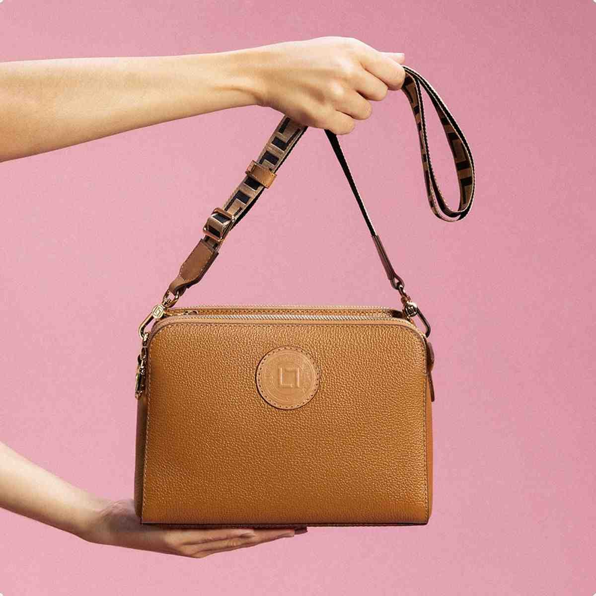Bolsa Feminina Bella Pequena Couro Luz Da Lua Ordine Amêndoa