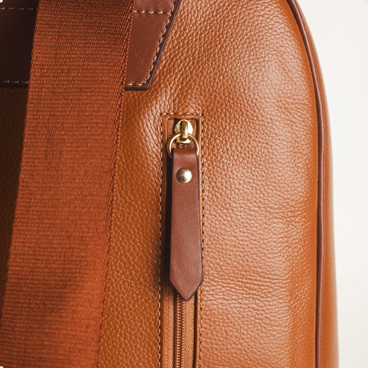 Mochila Feminina Caramelo De Couro Dayane Magalhães Marrom 5