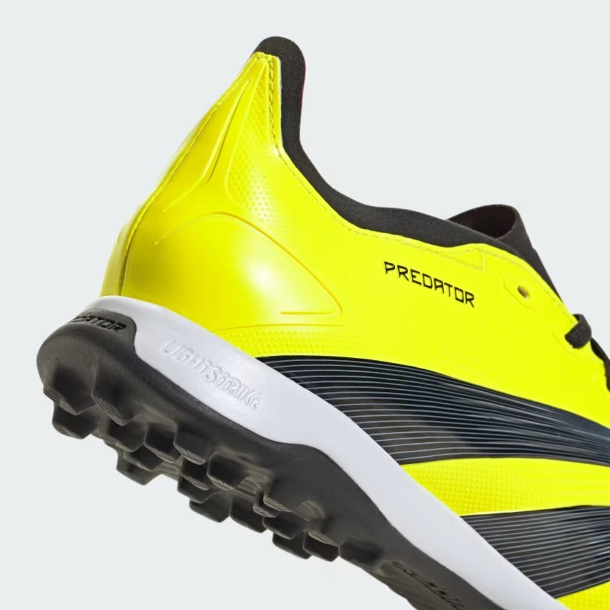 Chuteira Society Masc Adidas Predator 3 L Tf Ie2612- Amarelo 6