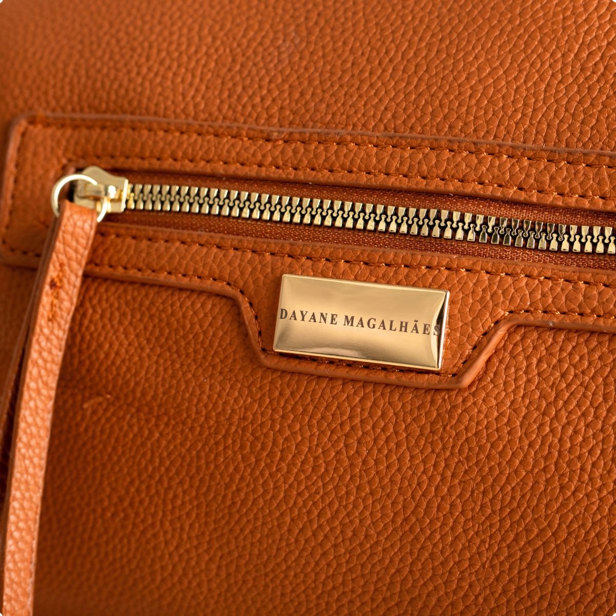 Bolsa Pouch Franzida Caramelo Dm Obsession Caramelo 3