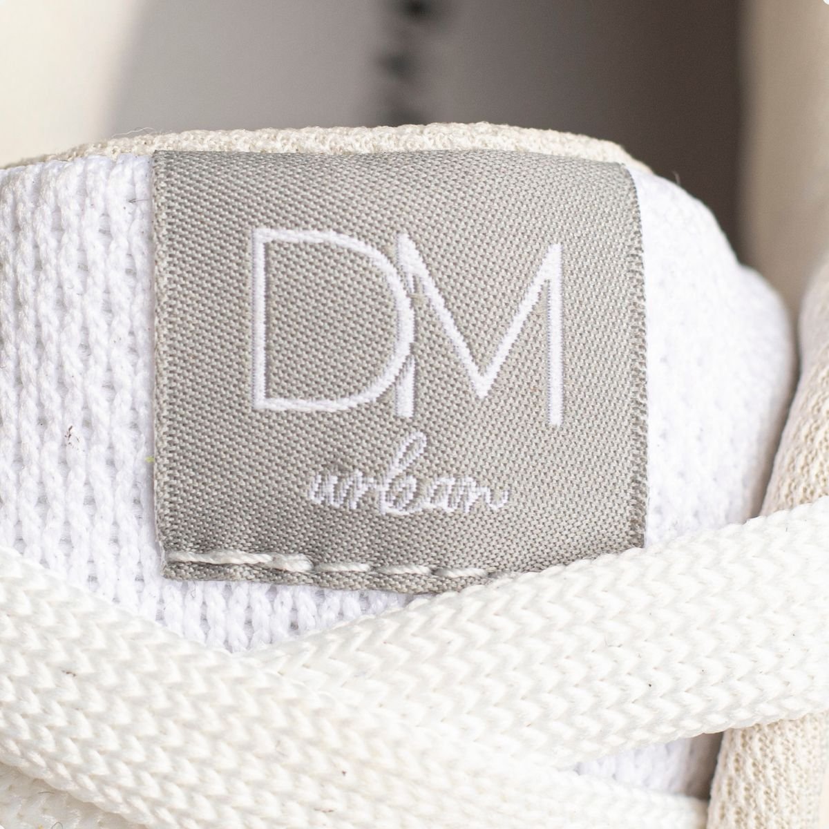 Tênis Dm Marrom & Offwhite Bege/Preto/Marrom 7