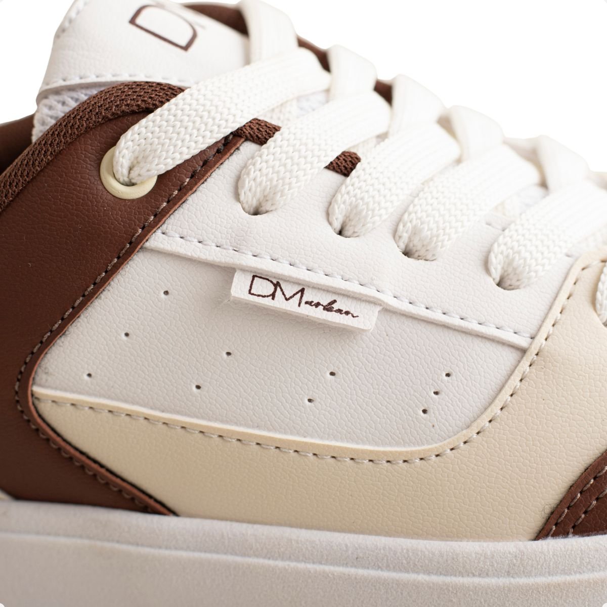 Tênis Dm Marrom & Creme Branco/Bege/Marrom 7
