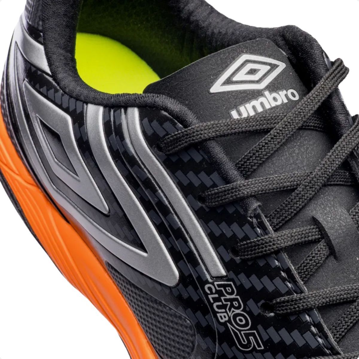 Chuteira Society Umbro Pro 5 Bump Club Preto/Prata/Laranja 4