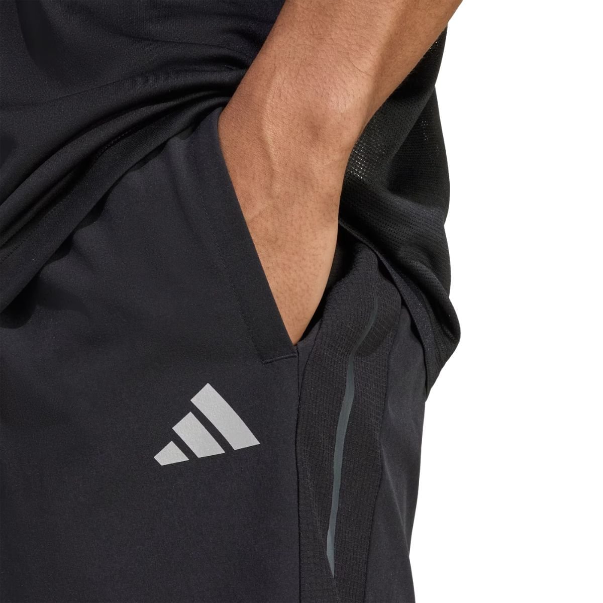 Bermuda Masculina Curta Adidas Tech Apparel Preta Preto 3