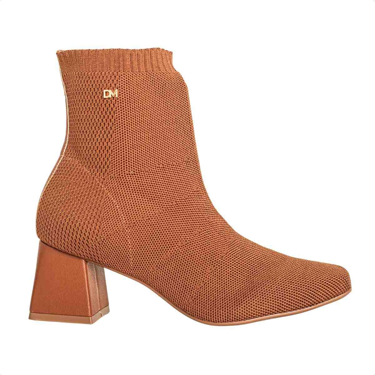 Bota Feminina Dm Meia Com Salto Bloco Médio Tiramissu