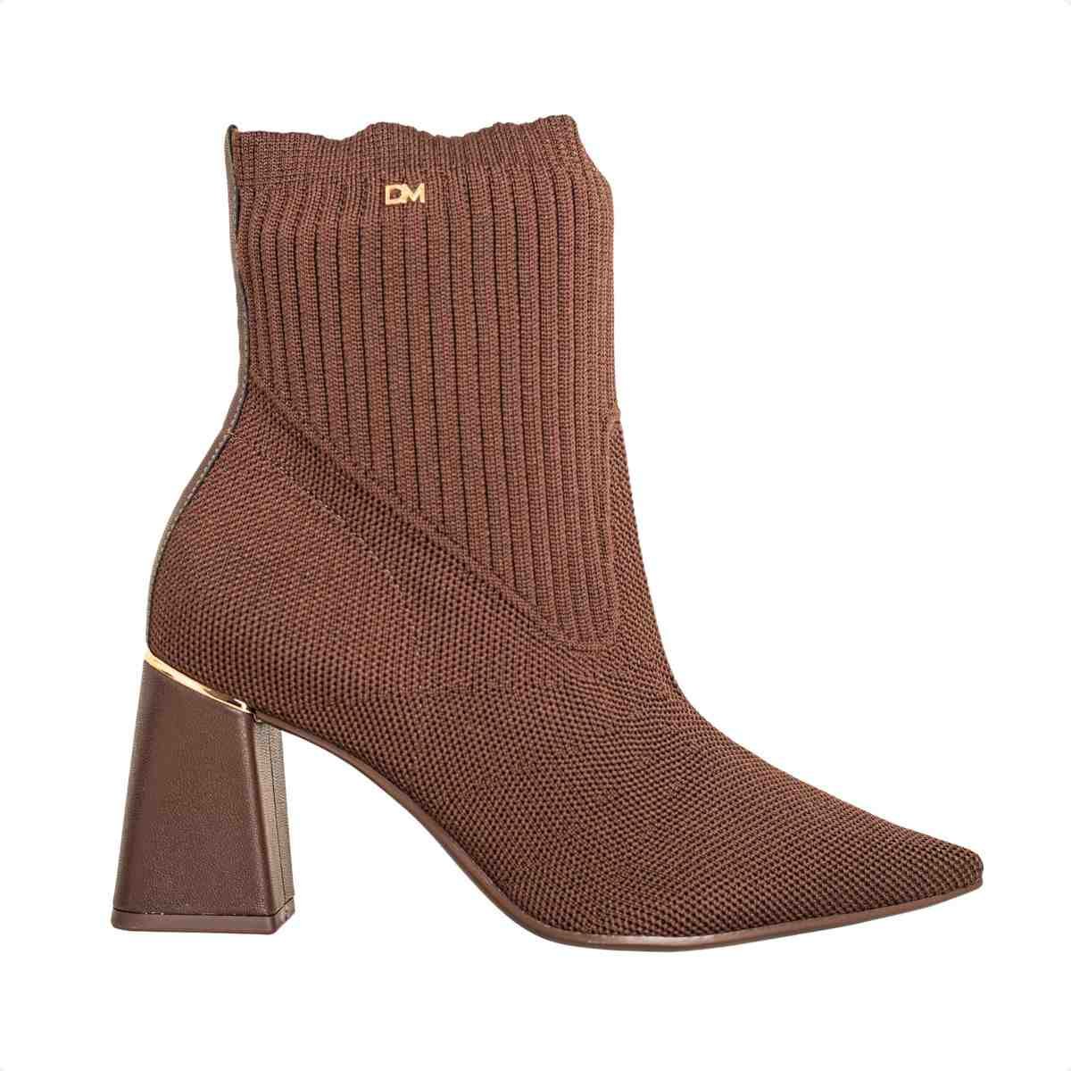 Bota Feminina Dm Em Napa Soho Com Salto Bloco Alto Expresso