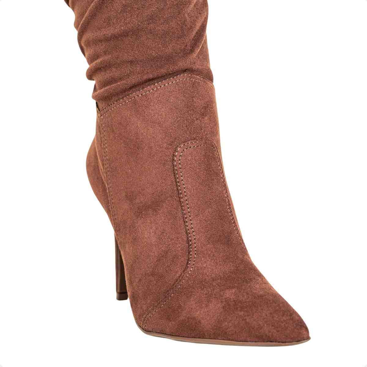 Bota Feminina Dm Cano Alto Em Camurça Stretch Com Salto Fino Expresso Marrom 7