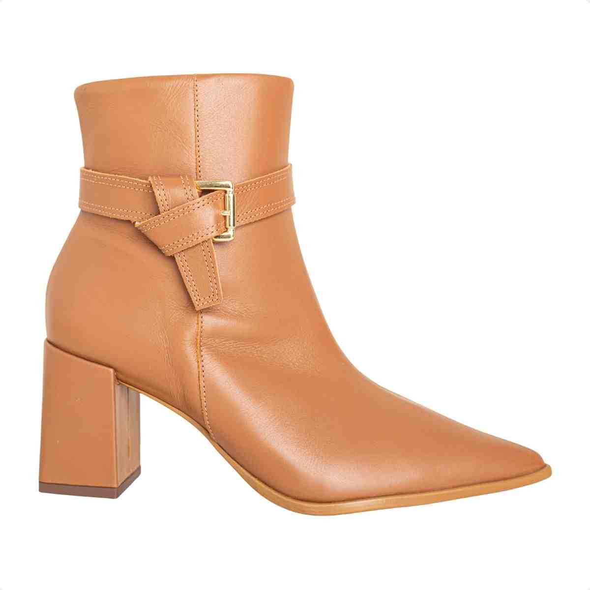 Bota Feminina Dm Cano Médio Em Couro Com Salto Bloco Veneto Caramelo
