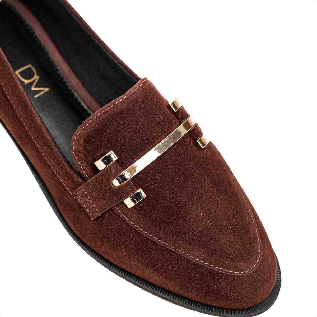 Mocassim Feminino Dm Em Camurça Com Aplique Dourado Terra Marrom 3