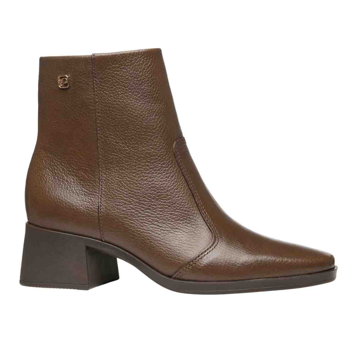 Bota Feminina Cano Médio Pegada Marrom