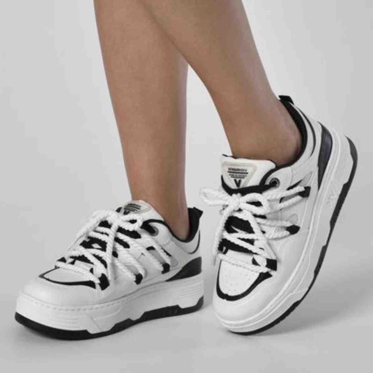 Tênis Casual Feminino Via Marte Branco Preto Branco/Preto 2