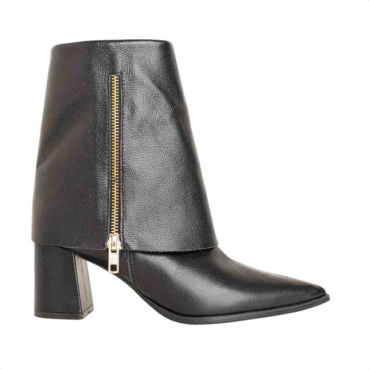 Bota Feminina Dm Em Couro Preta Com Capa E Salto Bloco