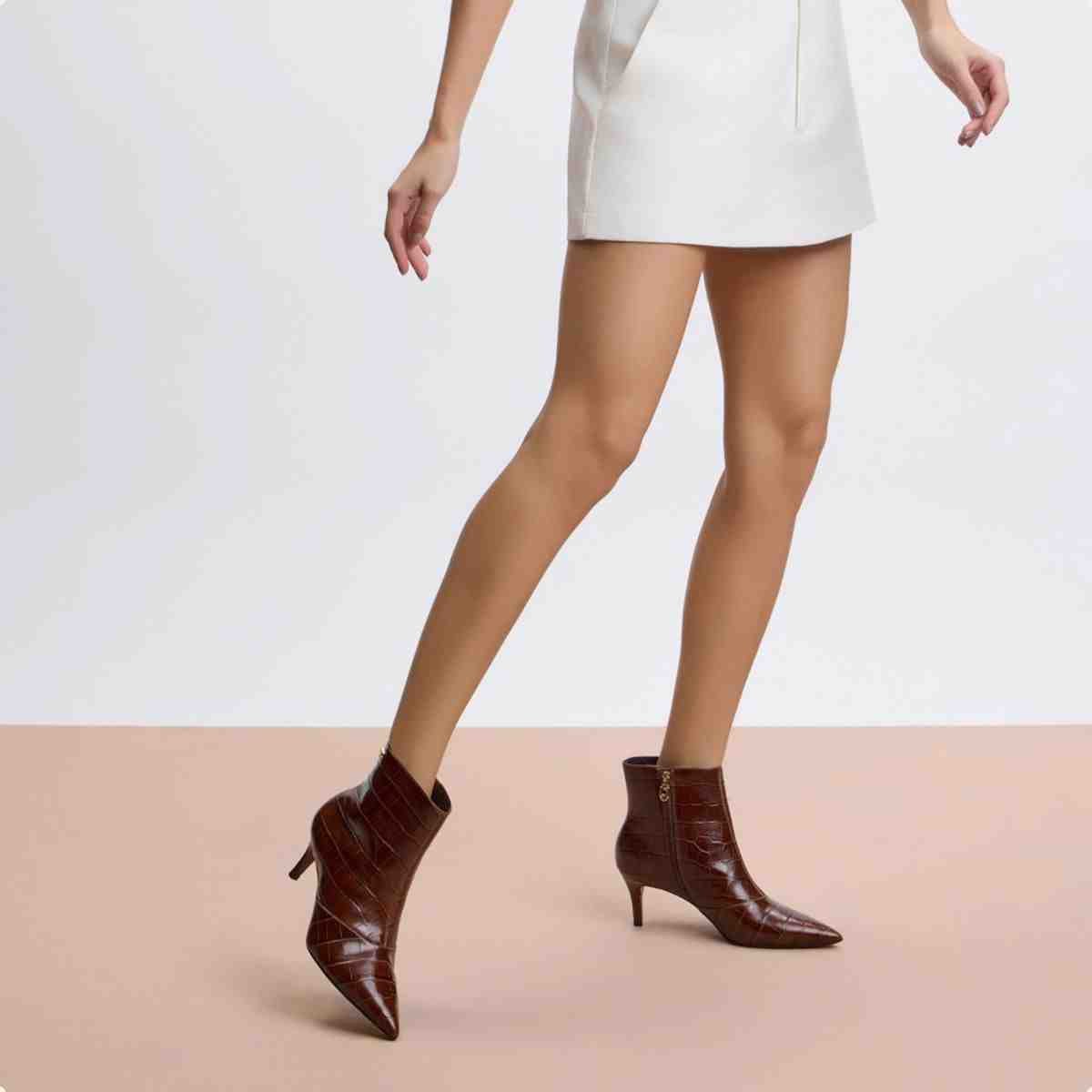 Bota Cano Baixo Feminino Luz Da Lua Croco Trufa Marrom 2