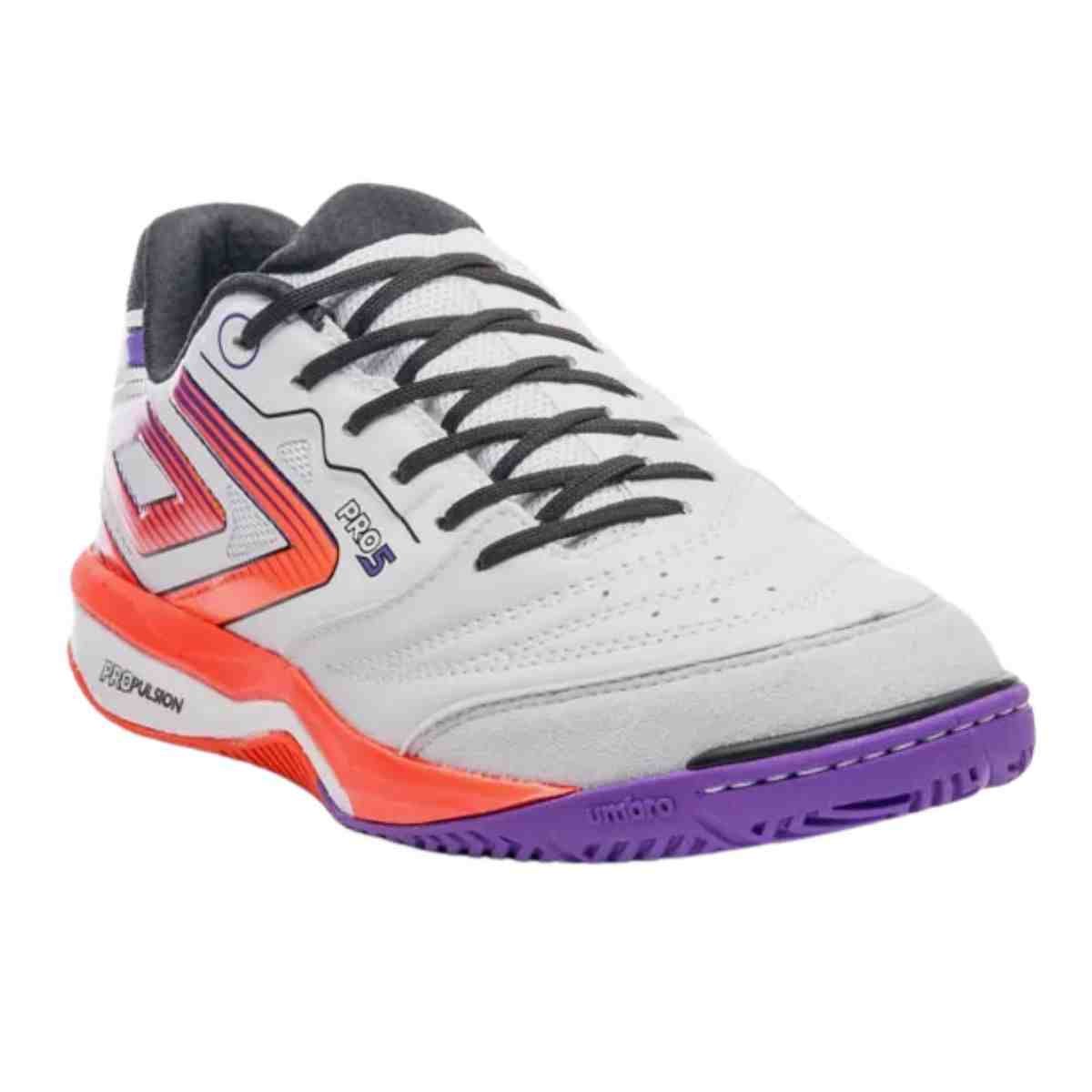 Chuteira Indoor Masculina Umbro Pro 5 Stable Branca E Coral Branco 2