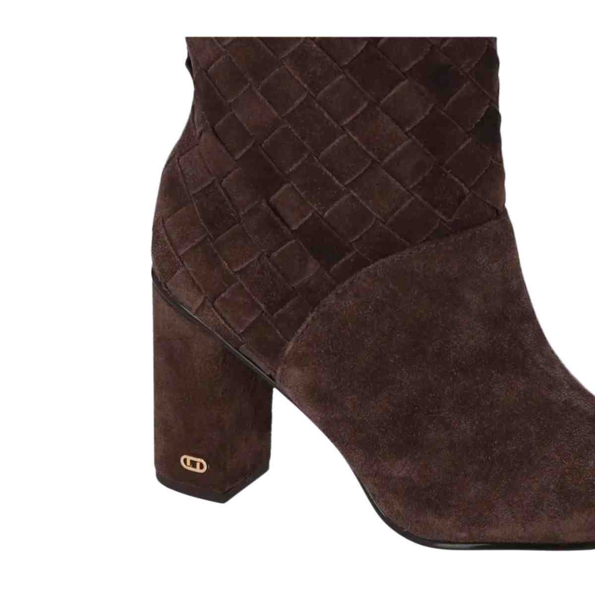 Bota Feminina Cano Baixo Luz Da Lua Camurça Cacau Marrom 5