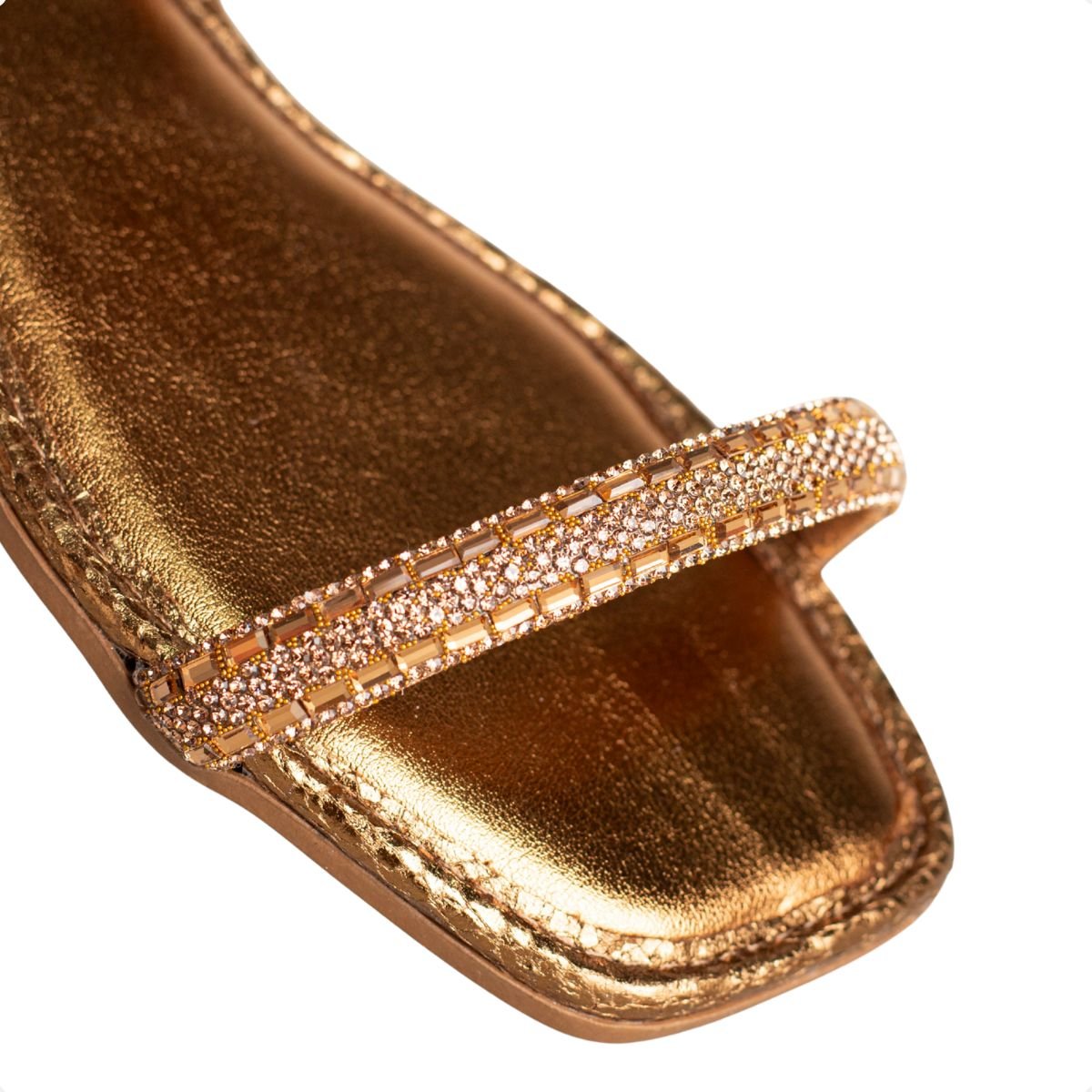 Sandália Rasteira Metalizada Com Strass Bronze 3