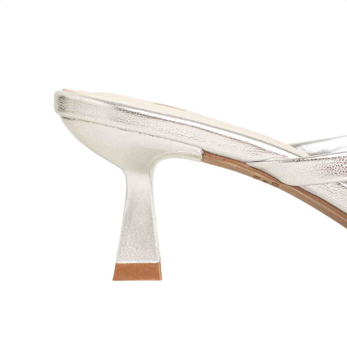 Tamanco Feminino Salto Taça Slim Lara Dm Napa Prata Prata 7