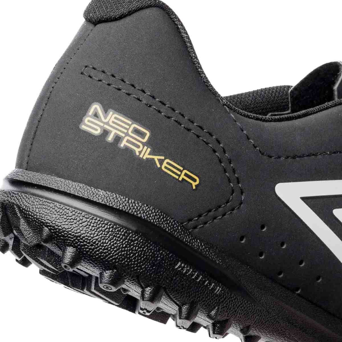 Chuteira Society Masculina Umbro Neo Striker Ii Preta Preto/Dourado 5