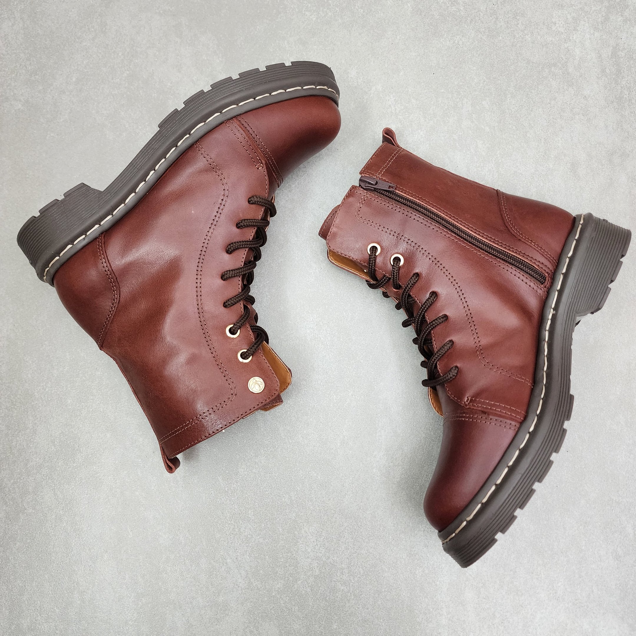 Bota Cravo e Canela Doctor Feminino Marrom 2
