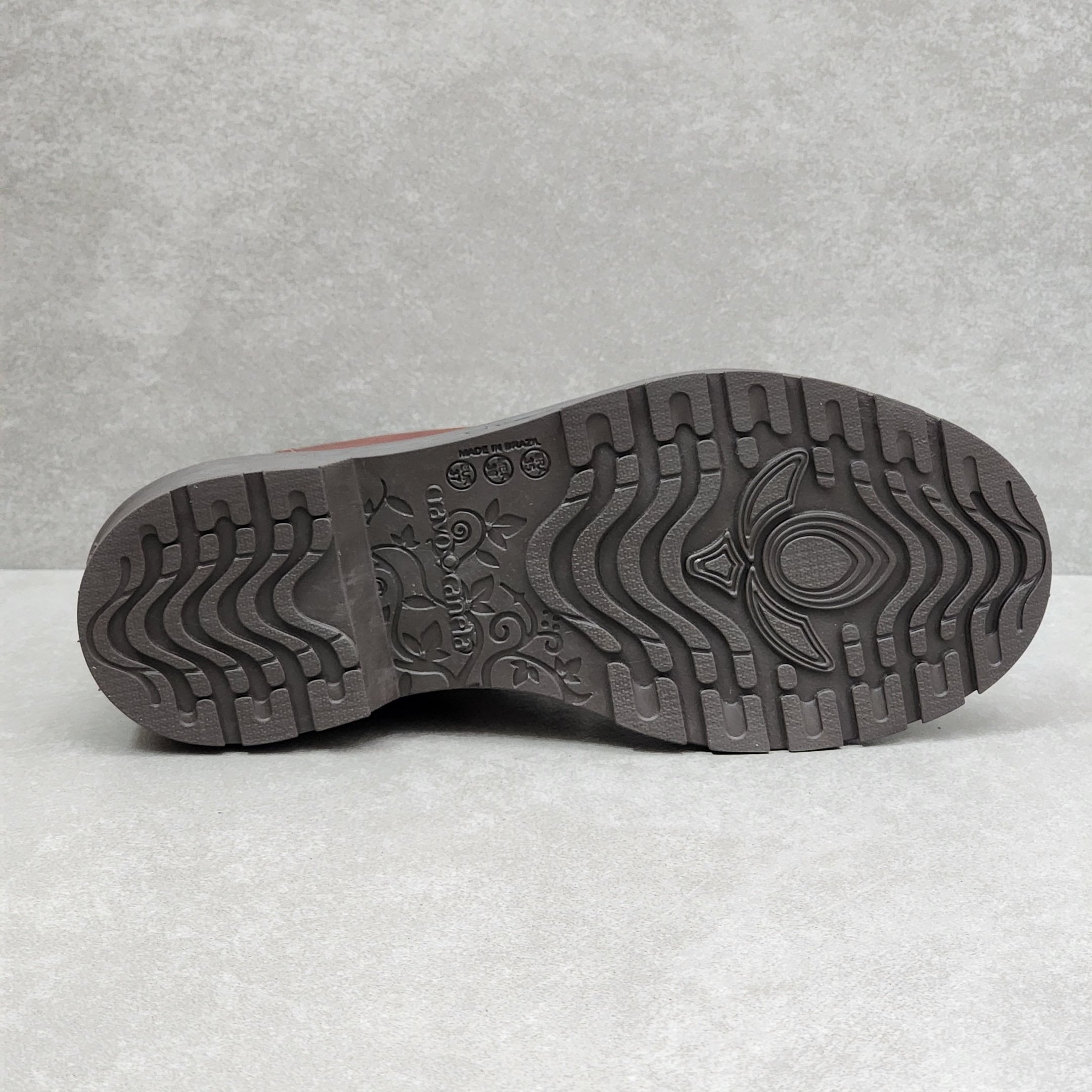 Bota Cravo e Canela Doctor Feminino Marrom 4