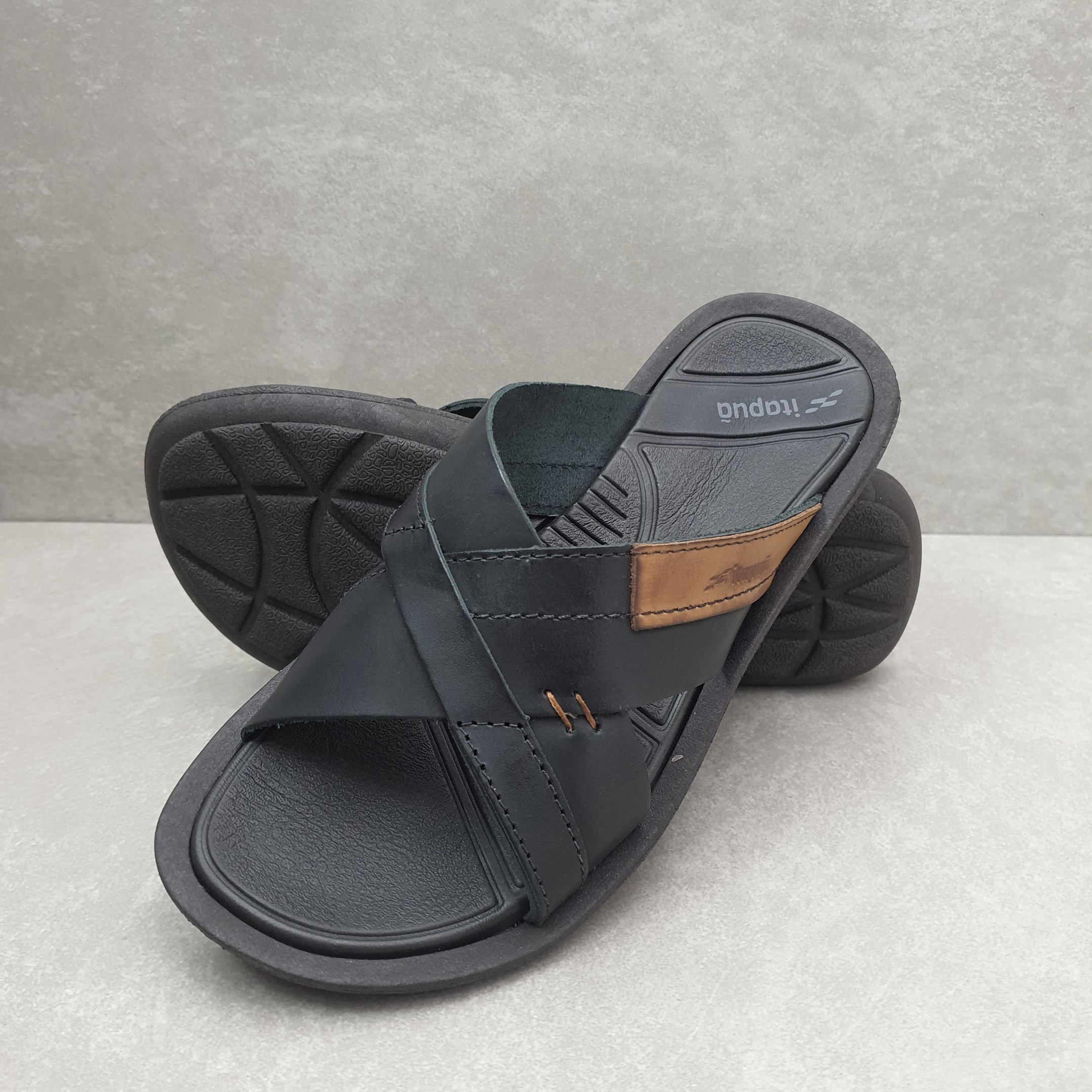 Chinelo Itapuã X Couro Preto 3