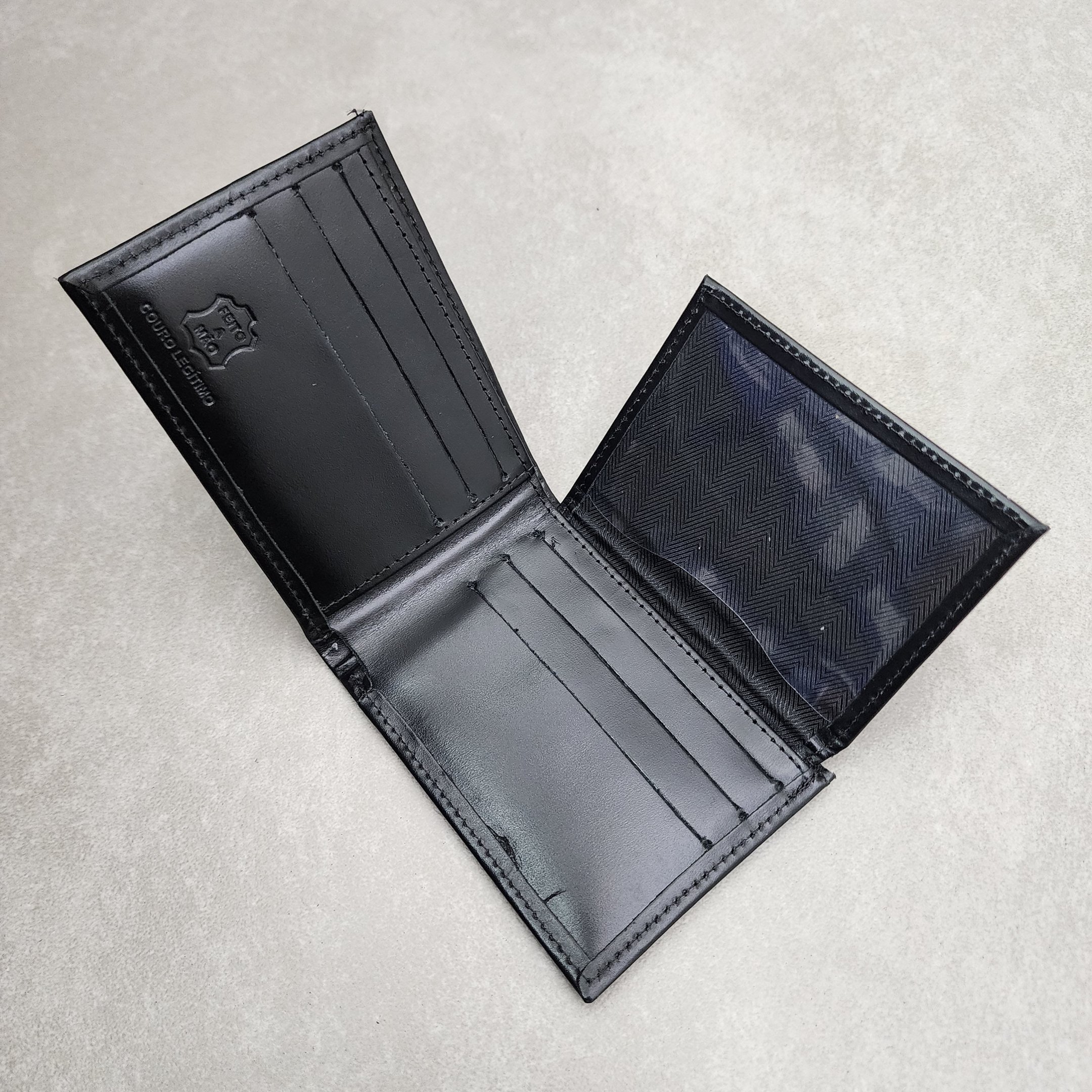 Carteira Masculina Kgeron Com Furos Em Couro Preto 3