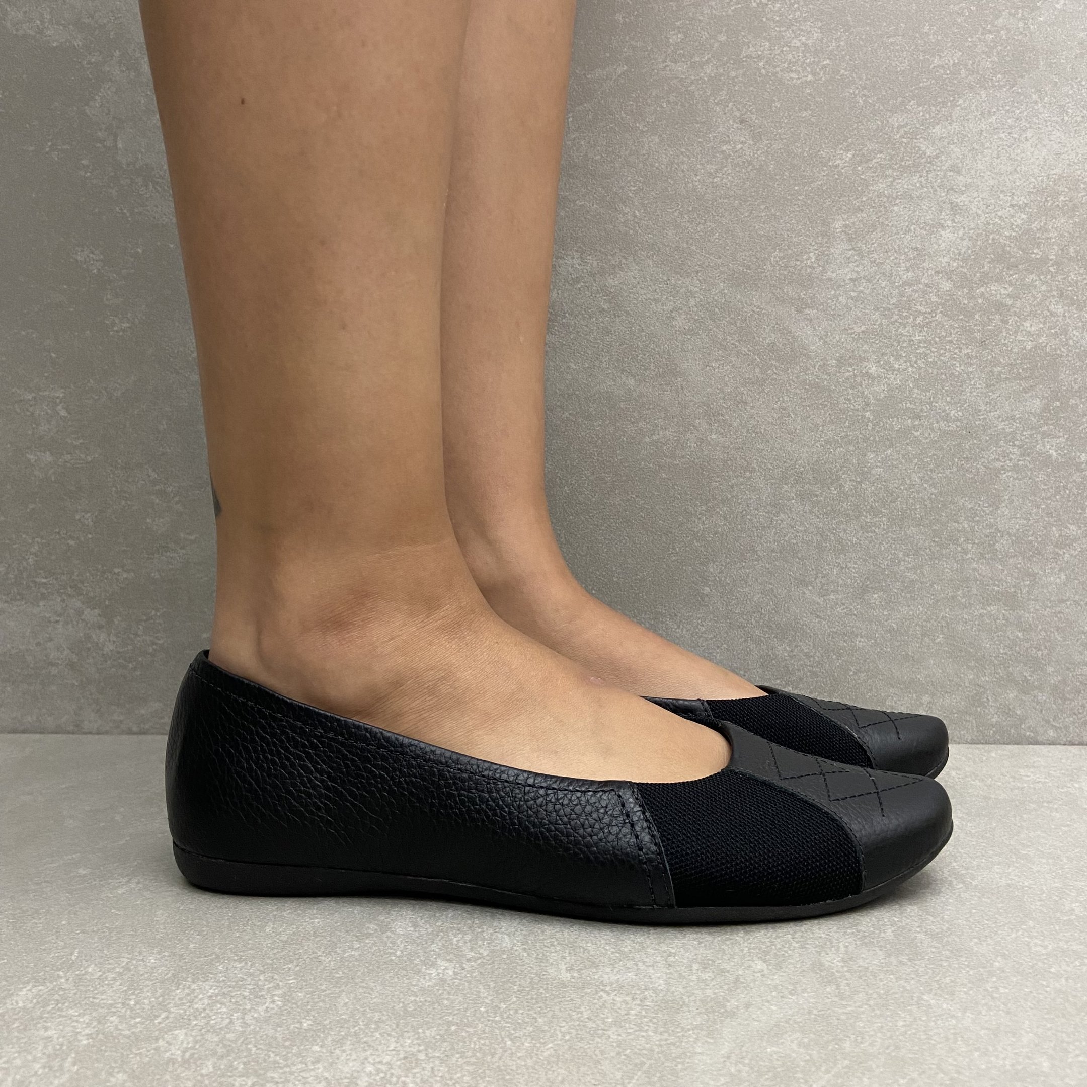 Sapatilha Usaflex Joanete em Couro