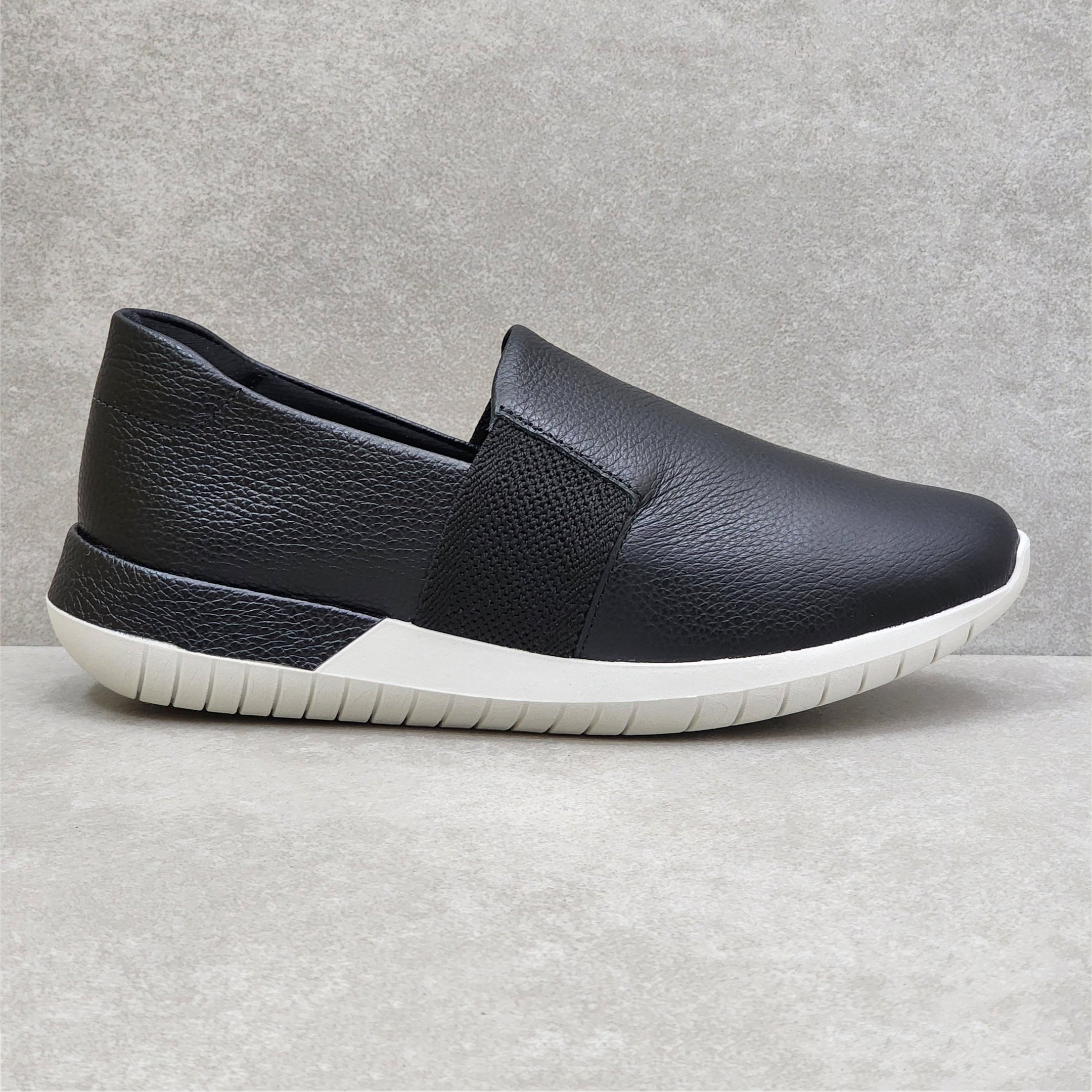 Tênis Usaflex Slip On Em Couro
