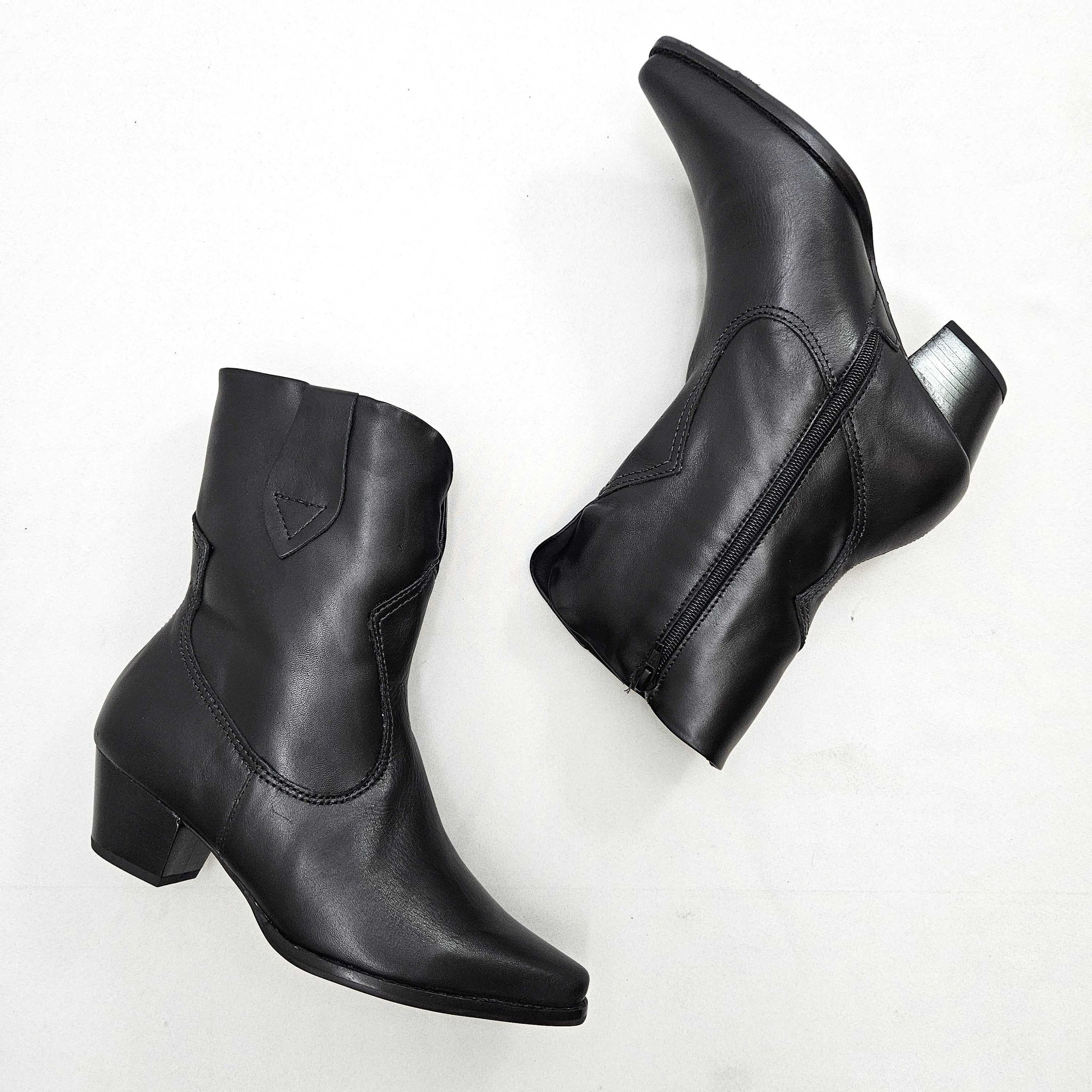 Bota Feminina Usaflex Western Bico Fino Em Couro Preto 2