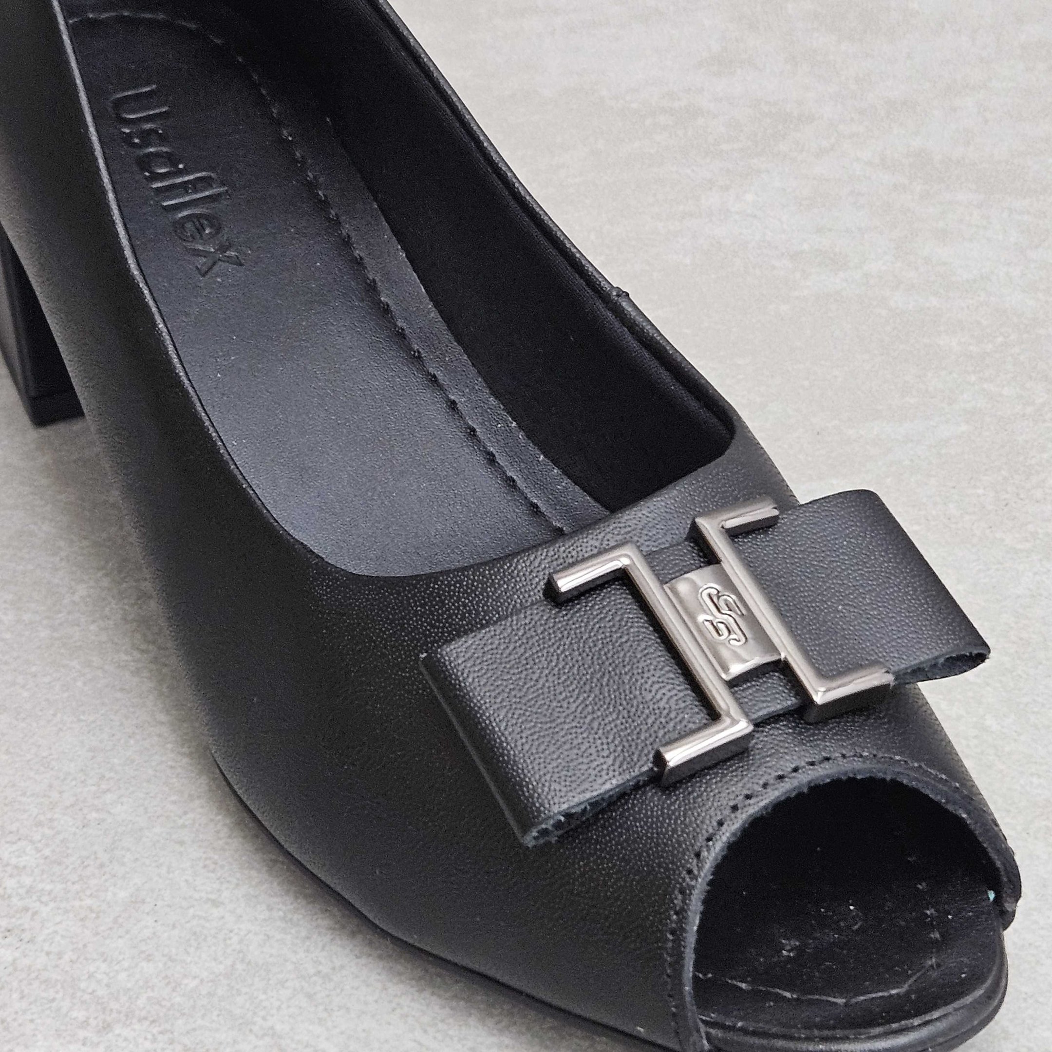 Sapato Usaflex Peep Toe Em Couro Salto Bloco Preto 4