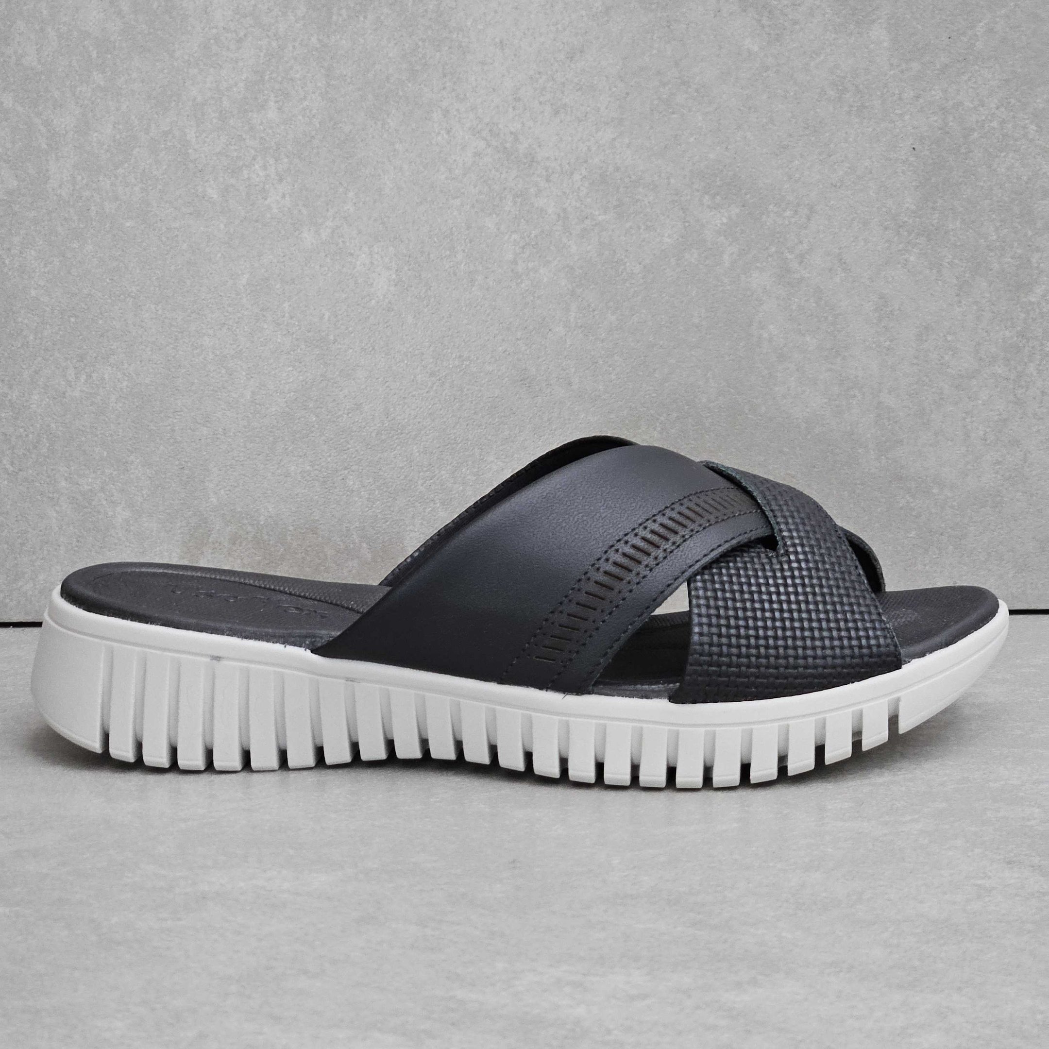 Tamanco Usaflex Gáspea Em Couro Preto 2