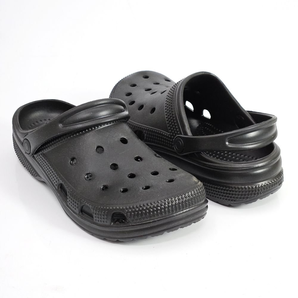 Babuche Scaleno Borracha EVA Com Furos Preto 3