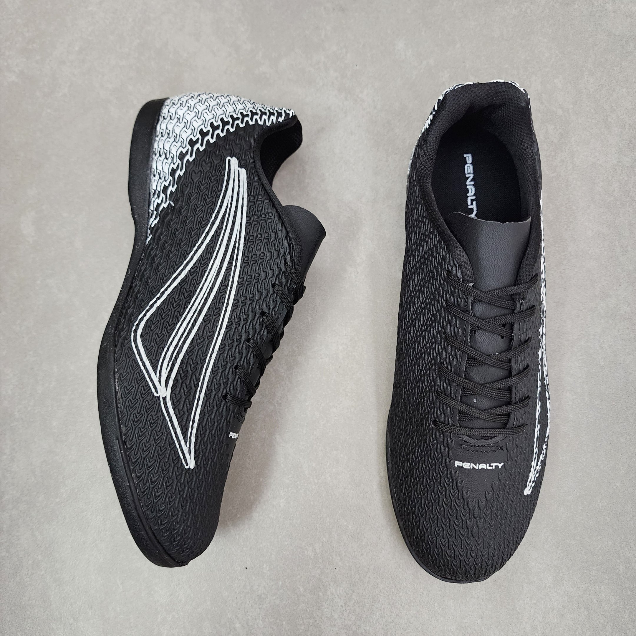 Chuteira Penalty Futsal Bravo Preto 2